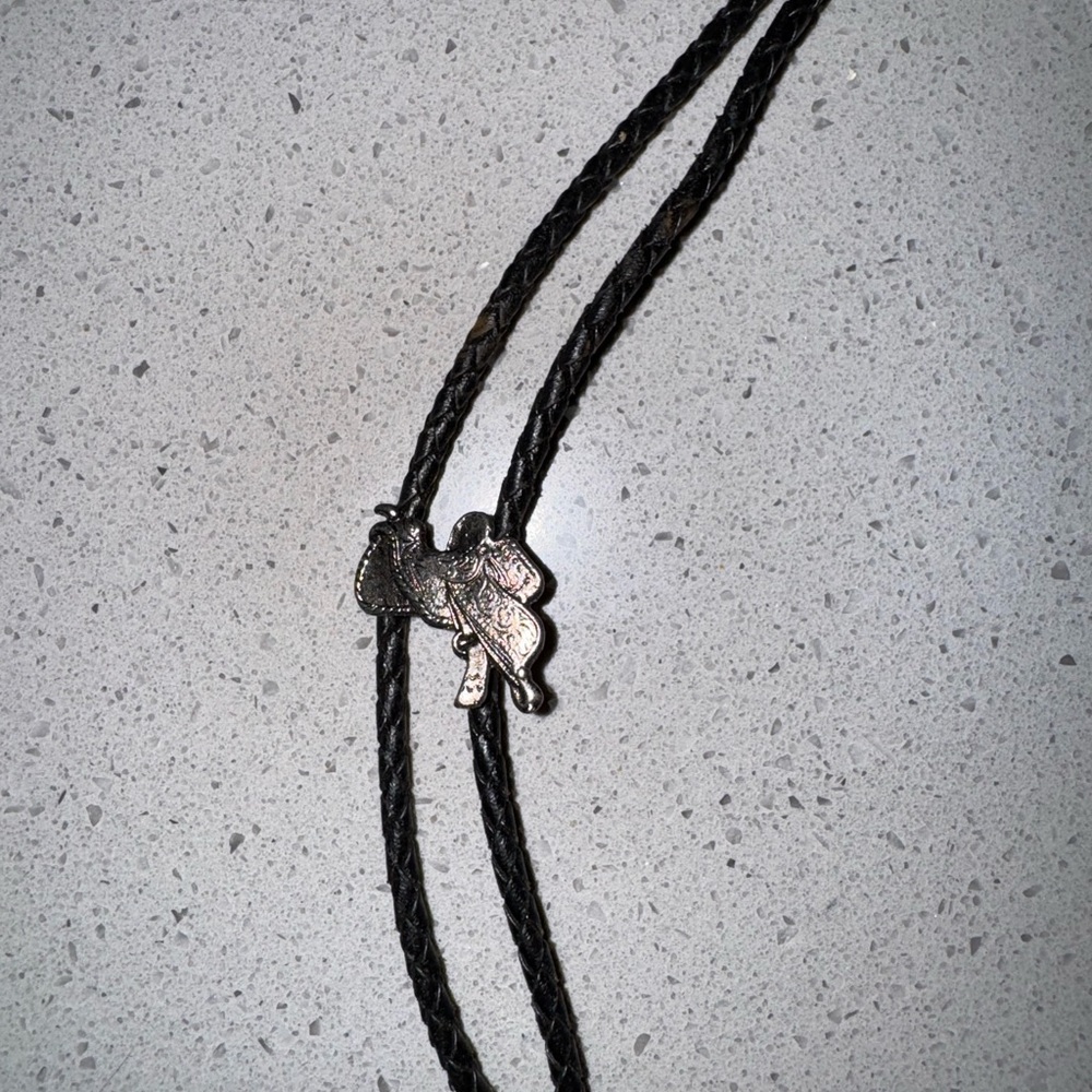 1990s vintage saddle bolo tie